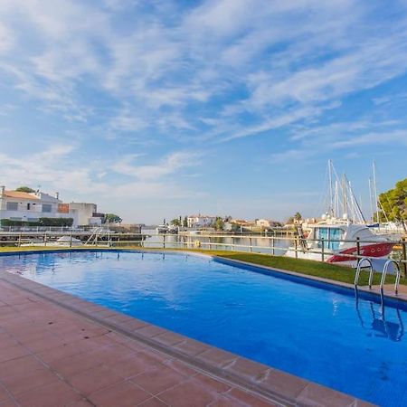 Piso De 2 Habitaciones, 3 Piscinas Y Cerca Del Mar Росас Экстерьер фото