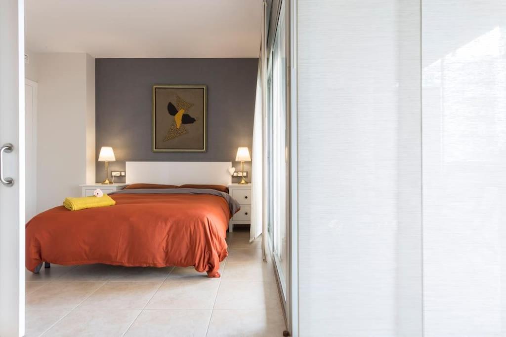 Piso De 2 Habitaciones, 3 Piscinas Y Cerca Del Mar Росас Экстерьер фото